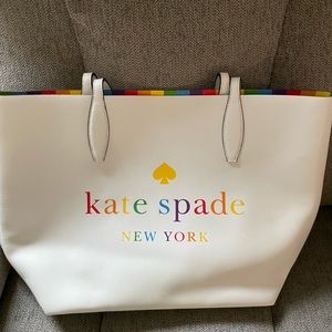 Kate Spade reversible Bag with Wristlet.
